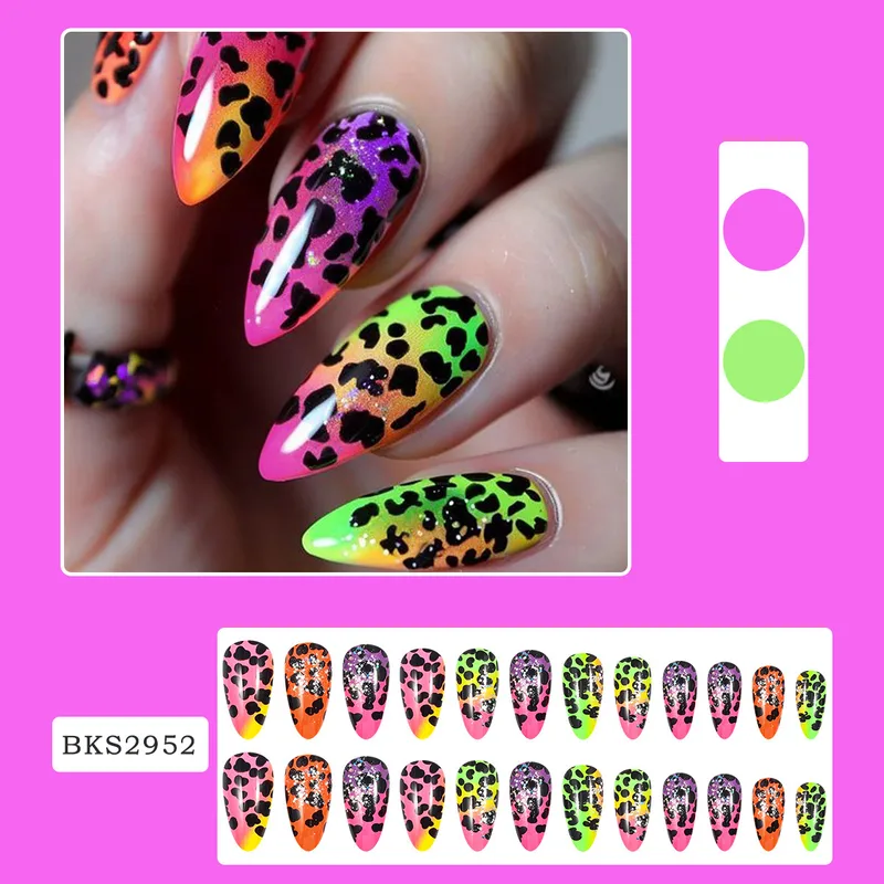 Bright leopard medium pointed nails