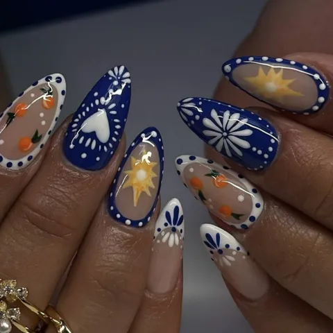 Heart shape blue flower nails
